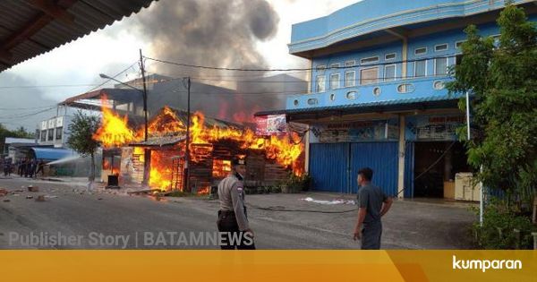  Toko  Kelontong Ludes Terbakar di  Ranai kumparan com